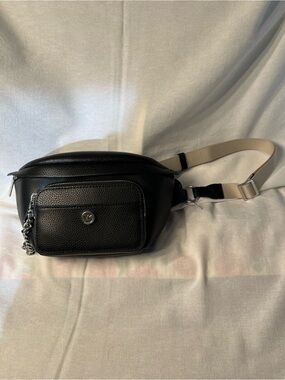 Michael Kors Maisie Pebbled Leather Sling Pack